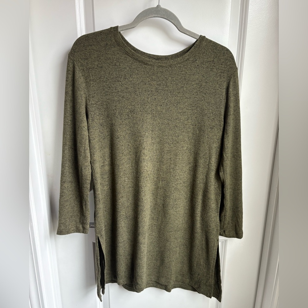 Old Navy Olive Long Sleeve Women's Tee